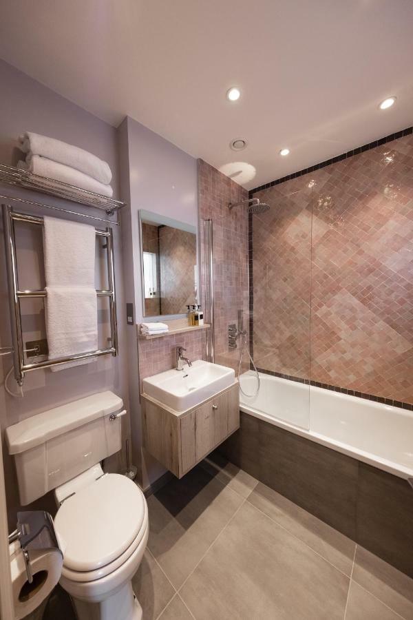 The Kings Arms Hotell Kingston upon Thames  Eksteriør bilde